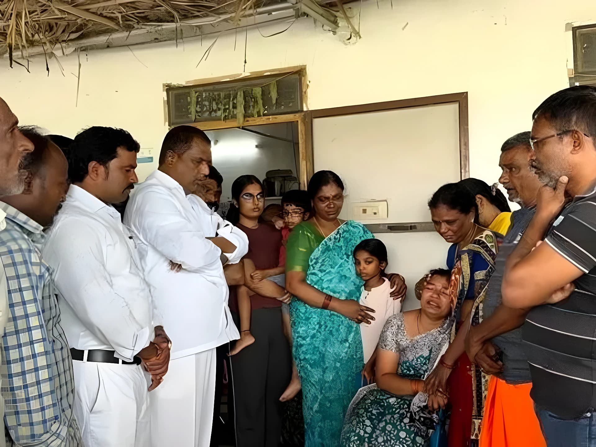 BRS నాయకుడి కుటుంబానికి మంత్రి అడ్లూరి హెల్ప్