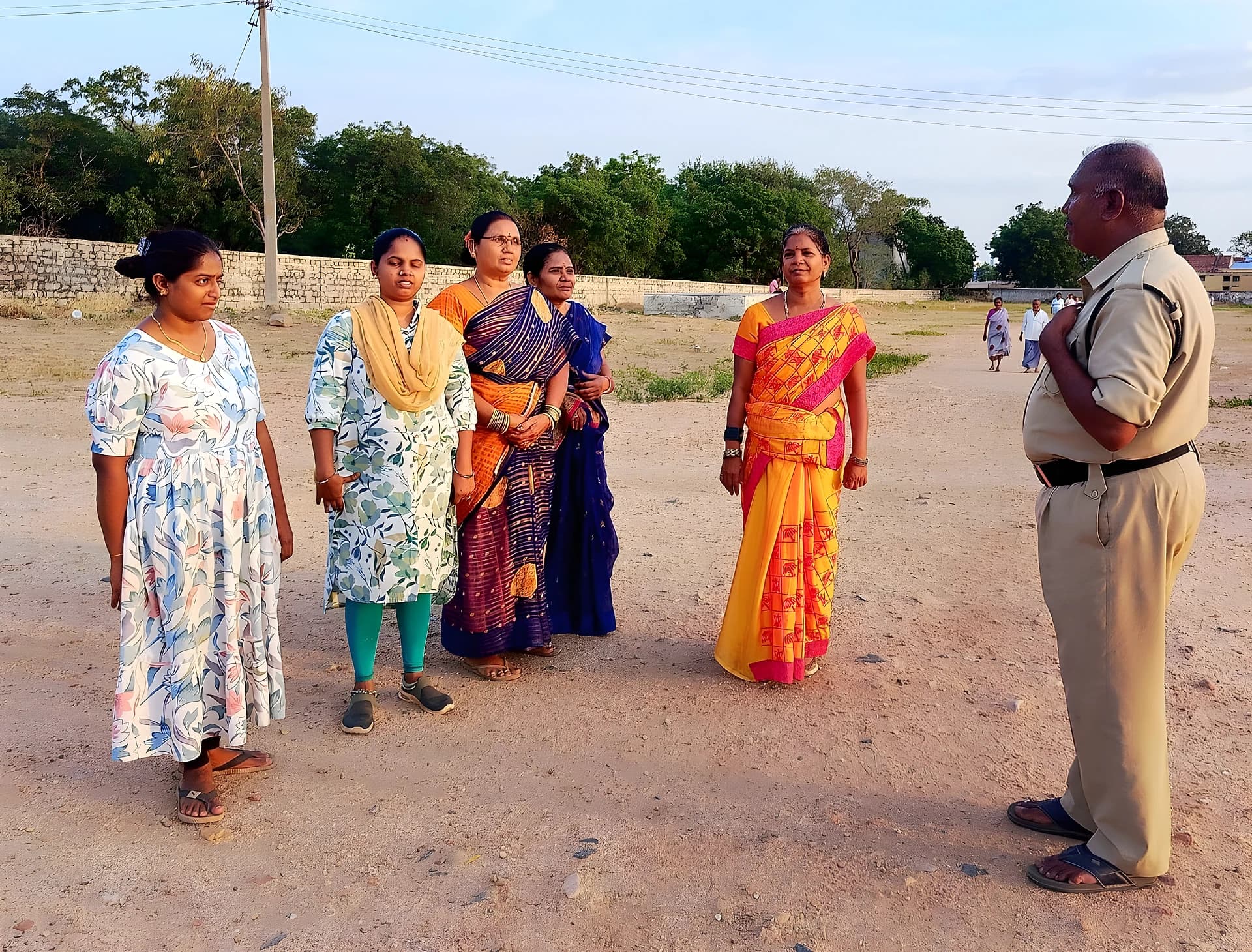 చైన్ స్నాచింగ్లపై అవగాహన
