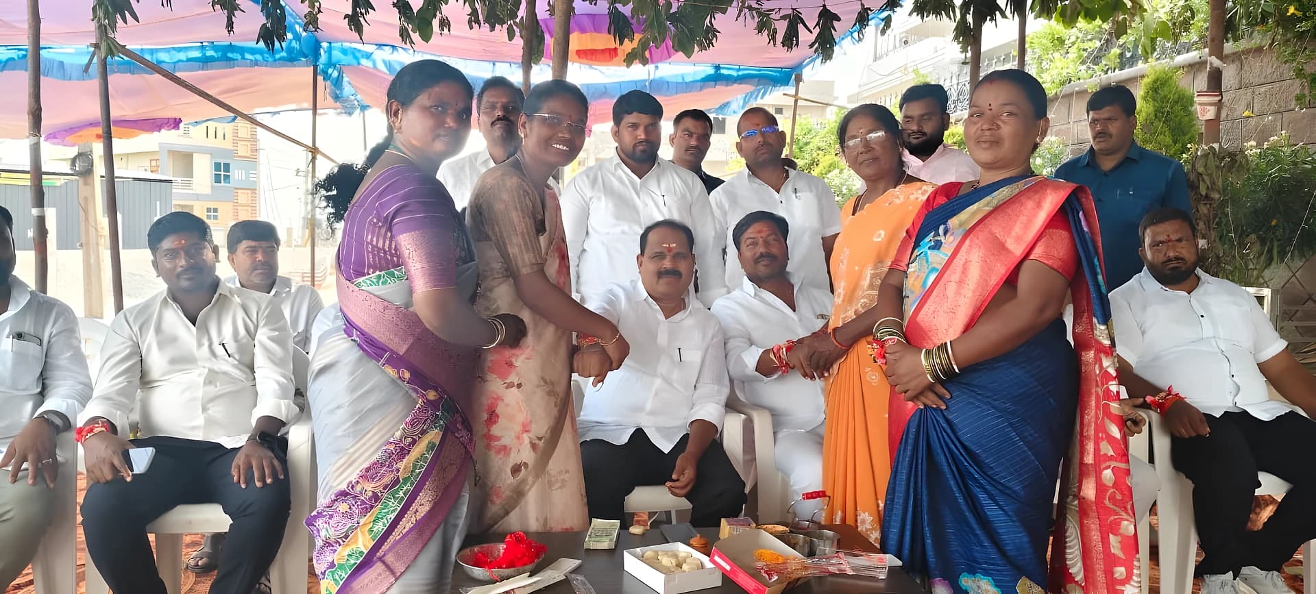 ఎమ్మెల్యే ఆధ్వర్యంలో రాఖీ పౌర్ణమి వేడుకలు