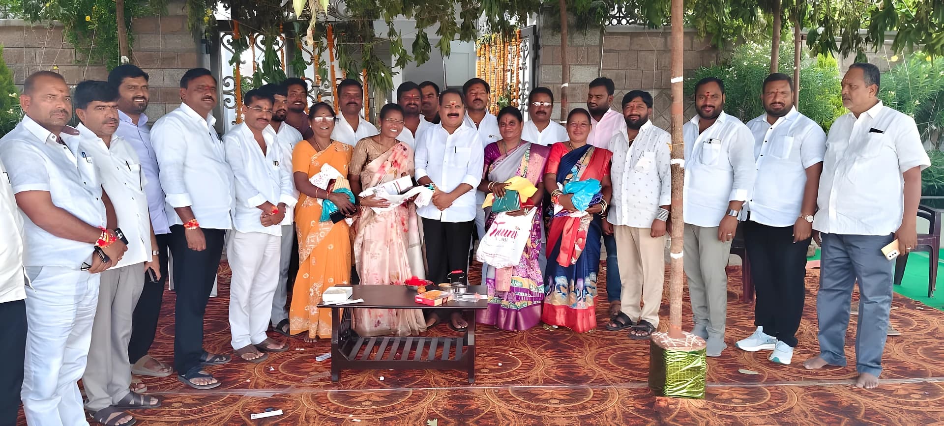 ఎమ్మెల్యే ఆధ్వర్యంలో రాఖీ పౌర్ణమి వేడుకలు