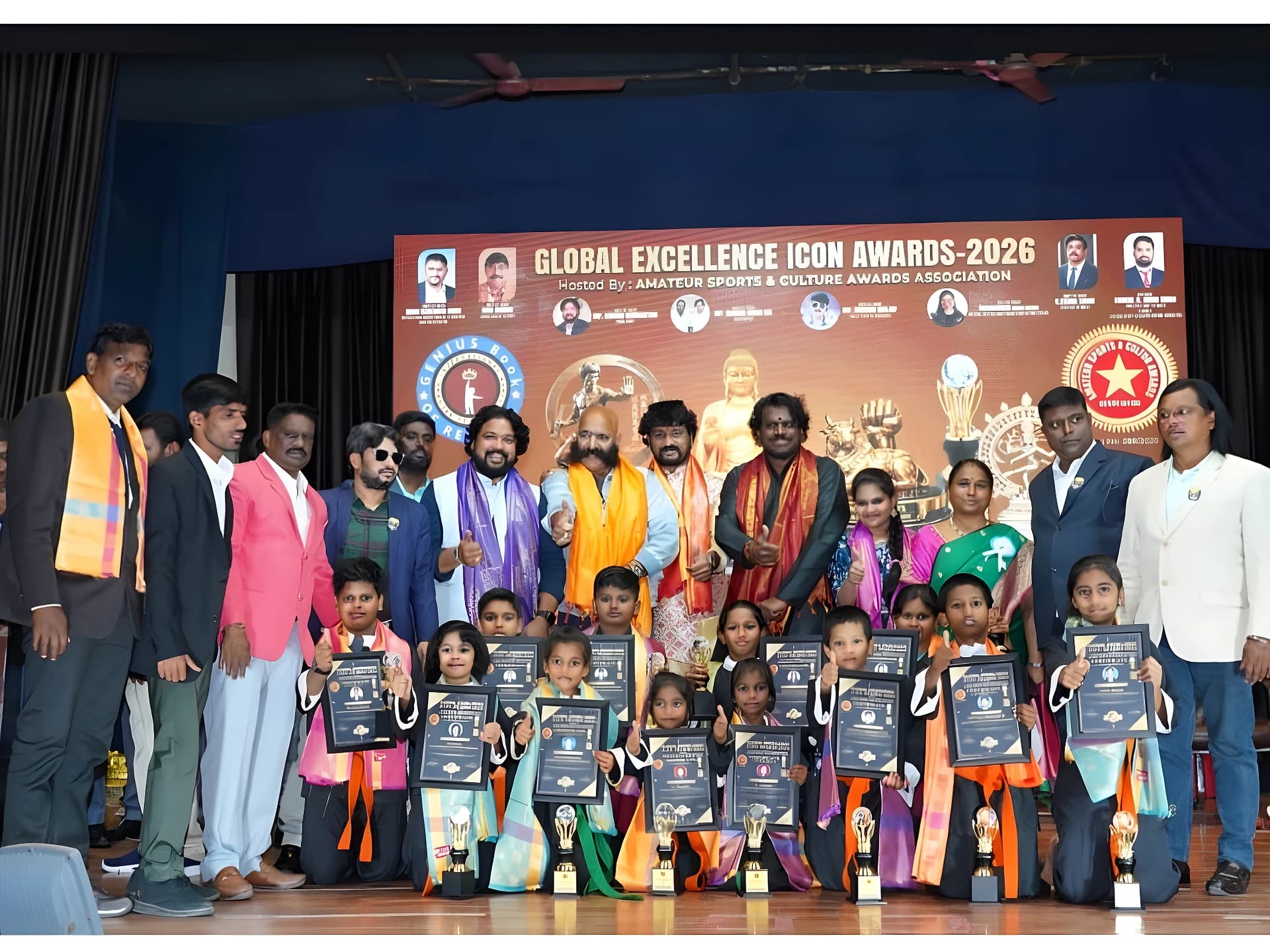 గ్లోబల్ అవార్డ్స్లో షాద్నగర్ విద్యార్థుల సత్తా