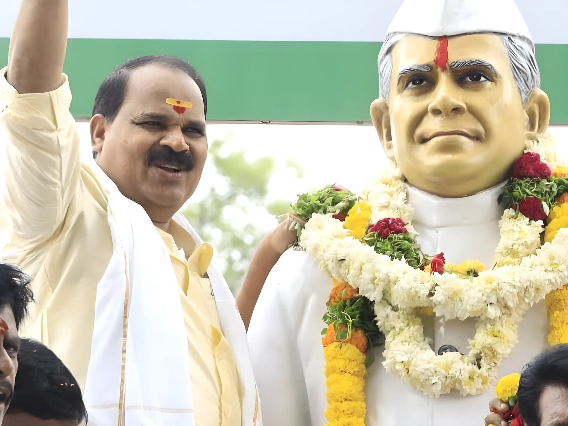 బూర్గుల రామకృష్ణారావు సేవలు మరవలేనివి : MLA