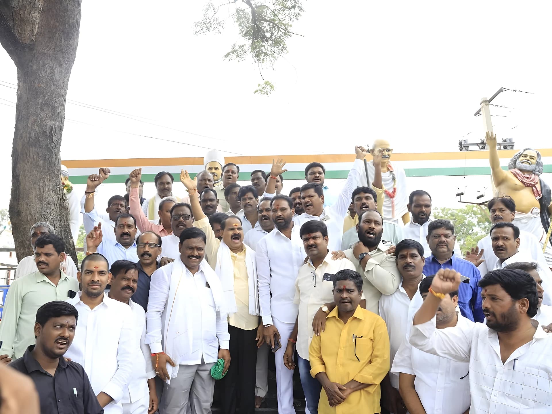 బూర్గుల రామకృష్ణారావు సేవలు మరవలేనివి : MLA