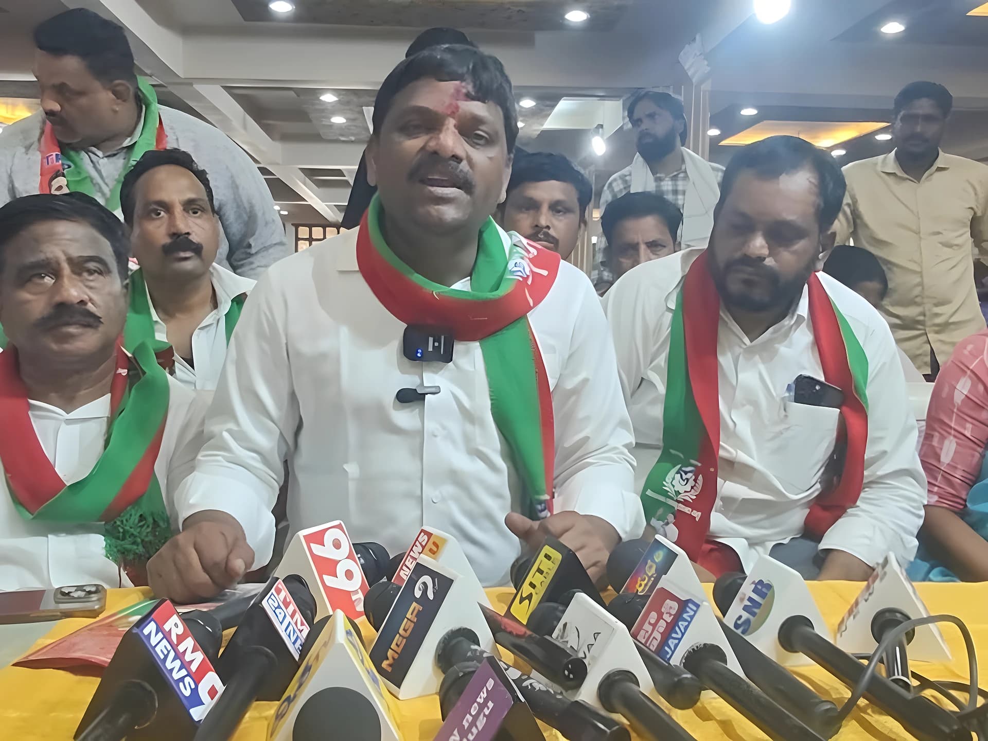 BRS ఫ్లెక్సీలపై మల్లన్న ఫైర్!