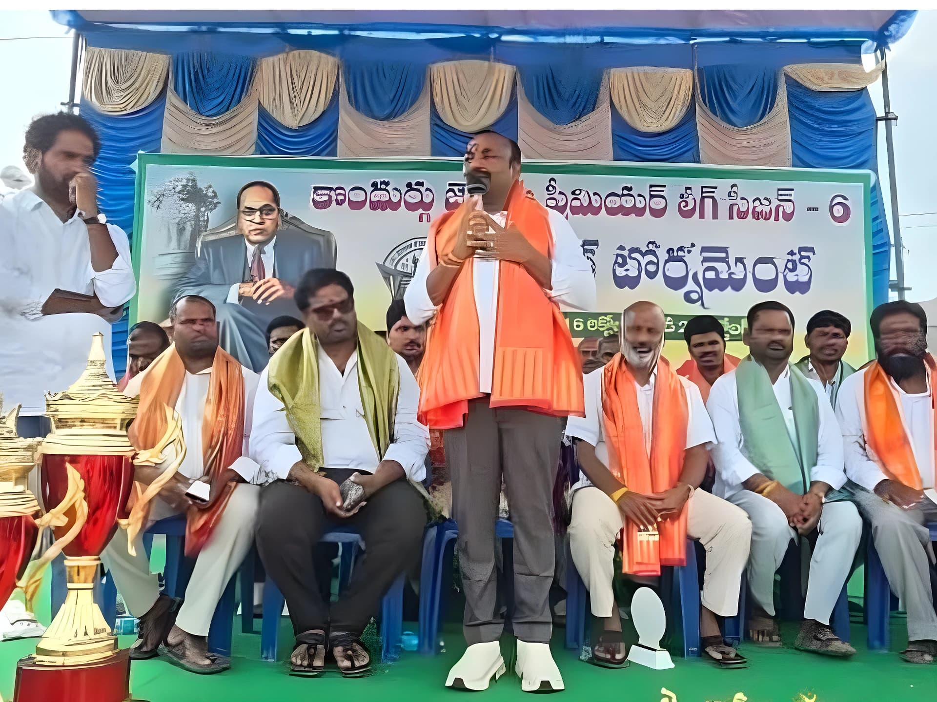 జైభీమ్ క్రికెట్ టోర్నమెంట్ ప్రారంభం