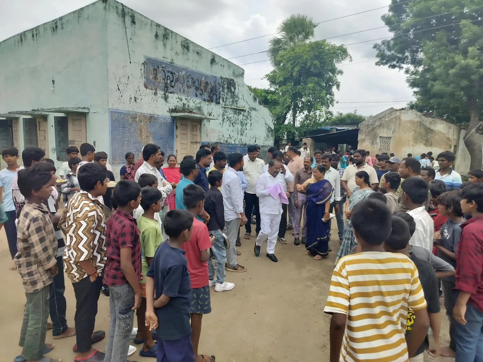 MLA కోరం కనకయ్య అకస్మిక తనిఖీ