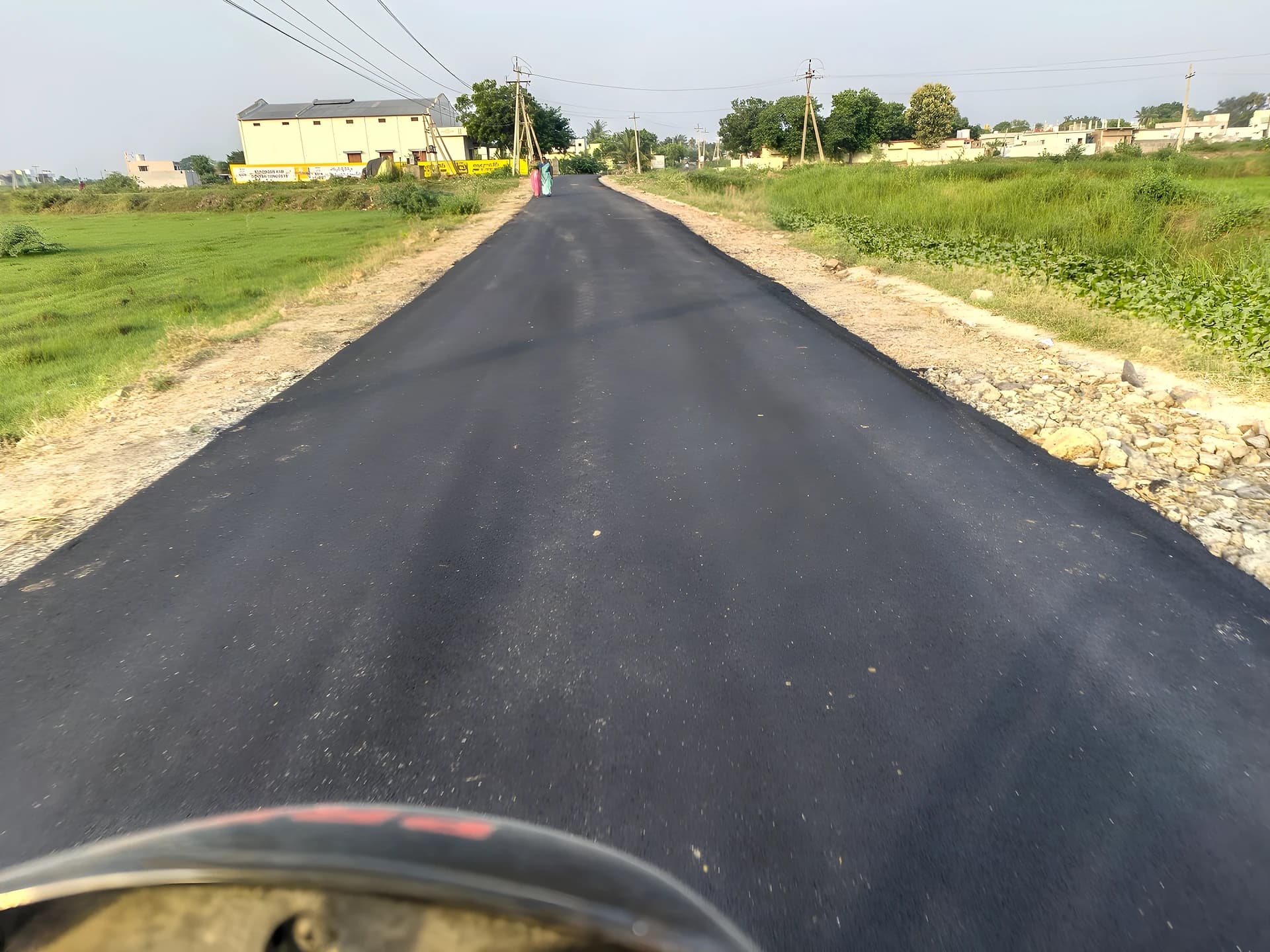 వరద బాధిత రోడ్లకు ముమ్మర మరమ్మత్తులు!