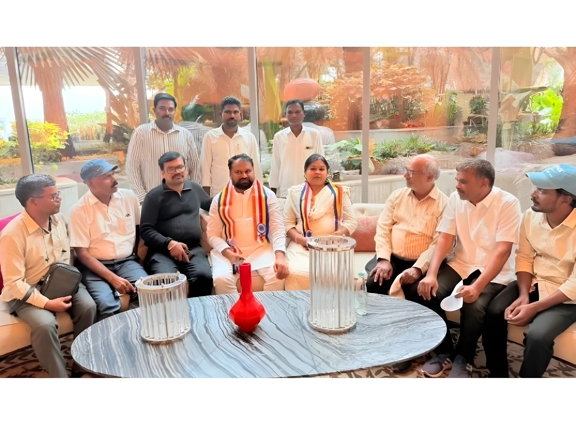 ముంబై తెలంగాణ కార్యకర్తలు.. MLC కి రిక్వెస్ట్!