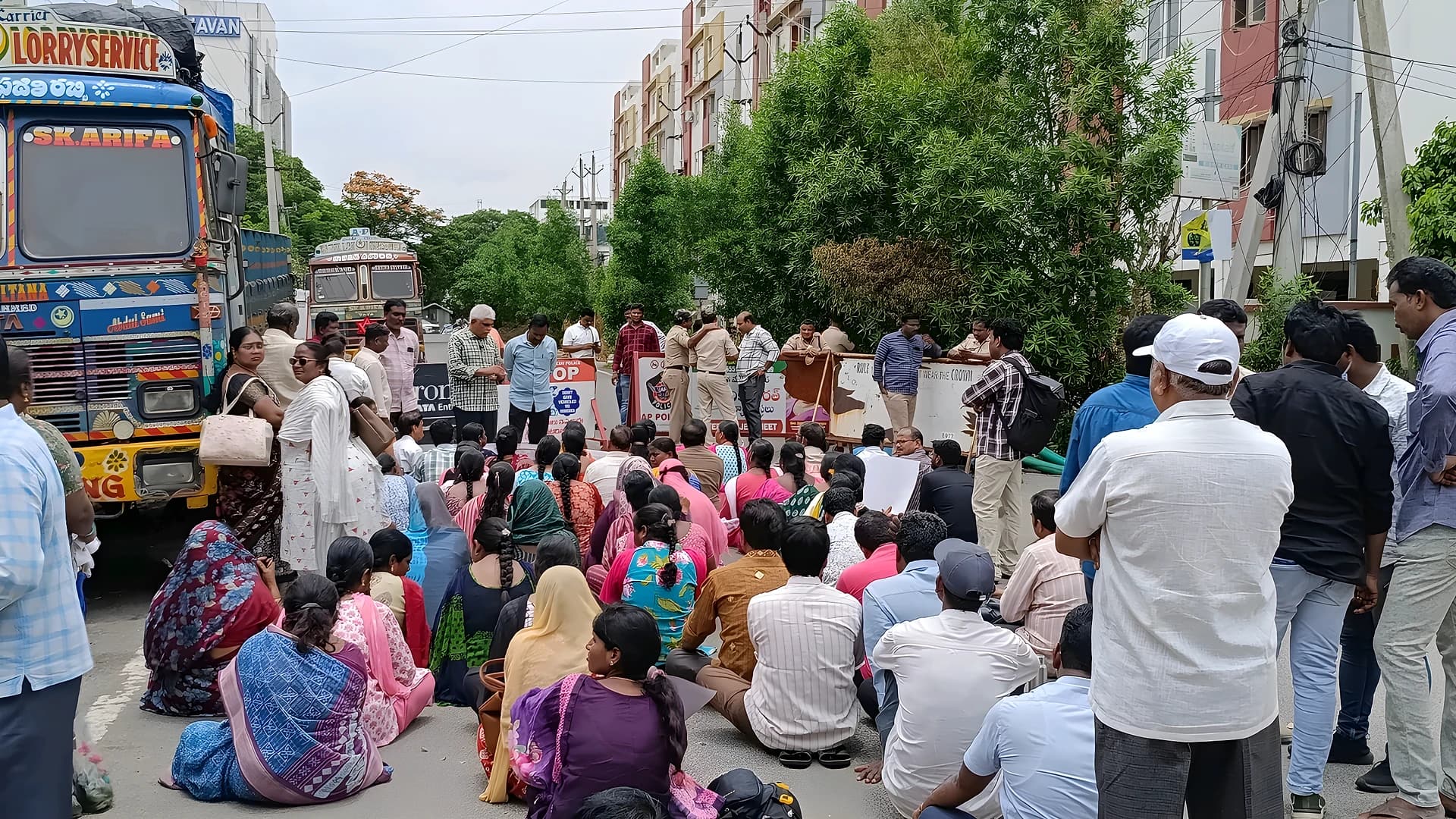 ఉద్యోగాలు కోల్పోయిన 607 మందికి న్యాయం చేయాలి