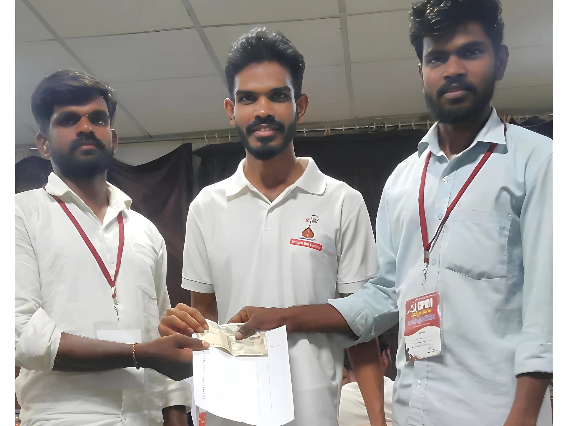 SFI నాయకుడు మోహిత్కు నారాయణపేట జిల్లా SFI ఆర్థికసాయం