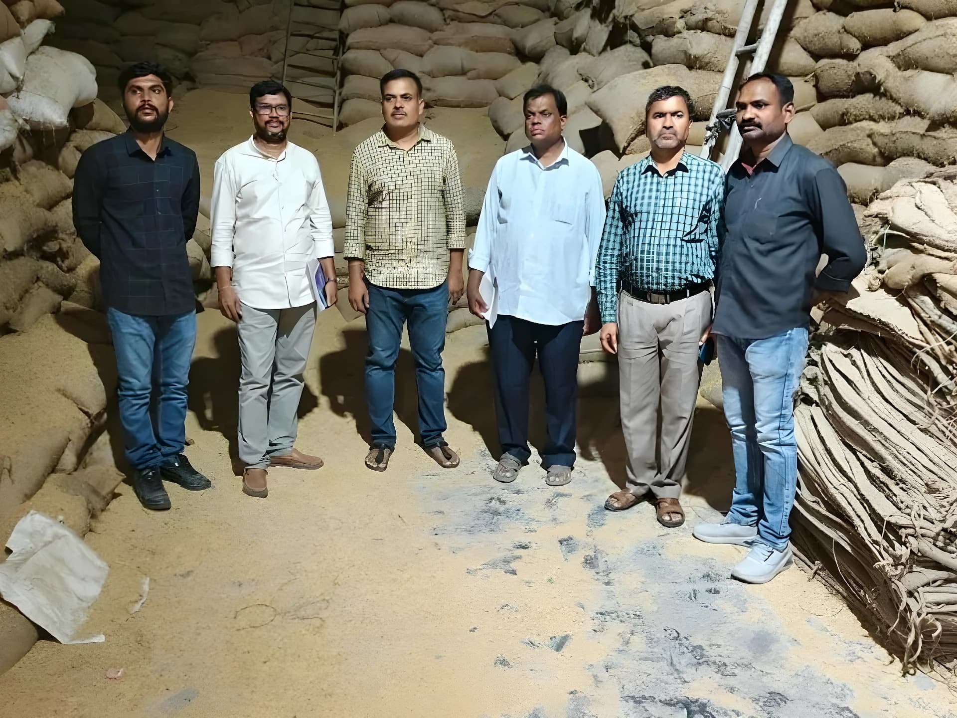 ధాన్యం లెక్కల్లో తేడా.. పలువురిపై కేసులు