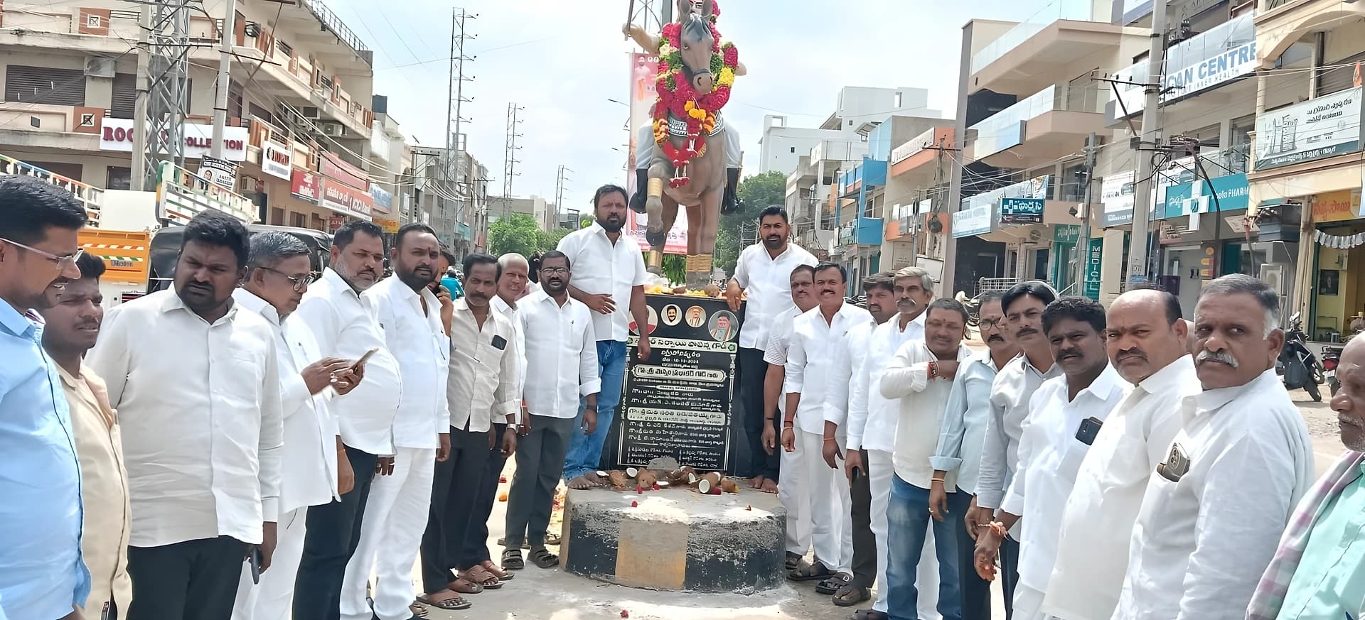 బహుజనుల కోసం పోరాడిన వీరుడు పాపన్న గౌడ్